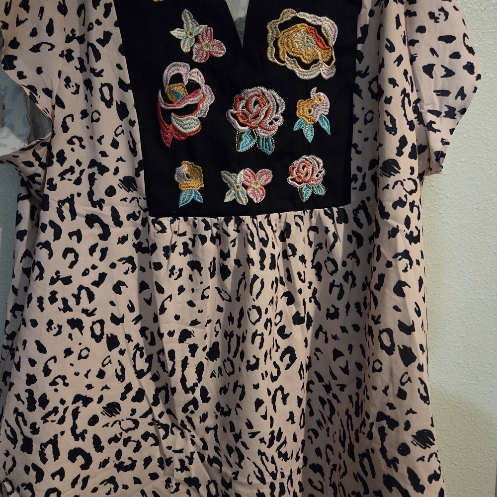 Women's  Pink Leopard Print Polyester Top with Embroidered Black Bodice 2X